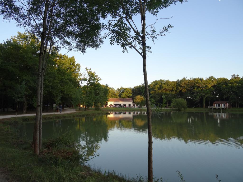 Chalet de La Héronnière Chef-Boutonne Esterno foto